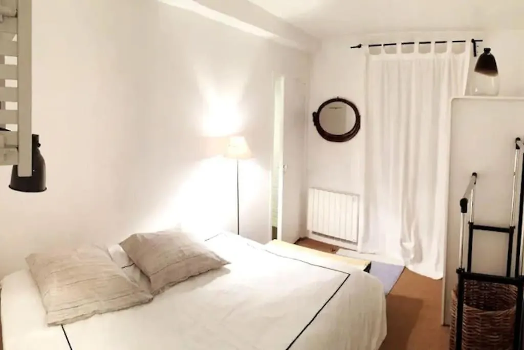 Spacious And Very Quiet Apartment *
