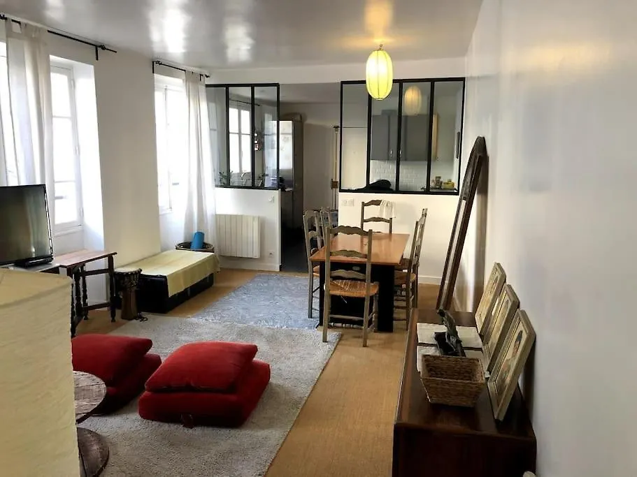 Spacious And Very Quiet Paris