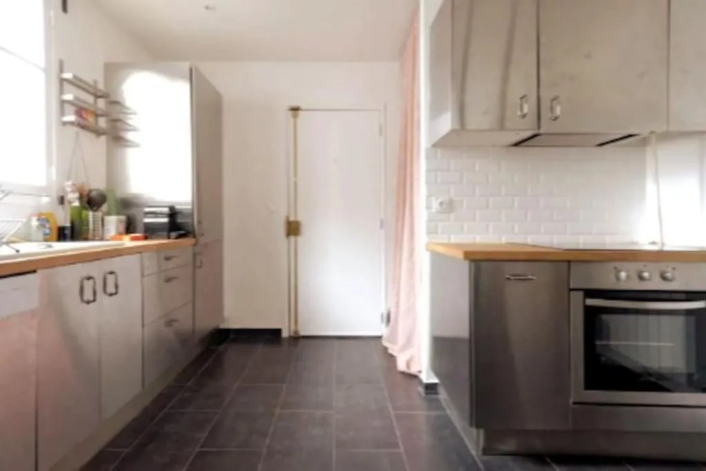 Apartment Spacious And Very Quiet Paris
